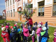 Stavíme Májku ve školce